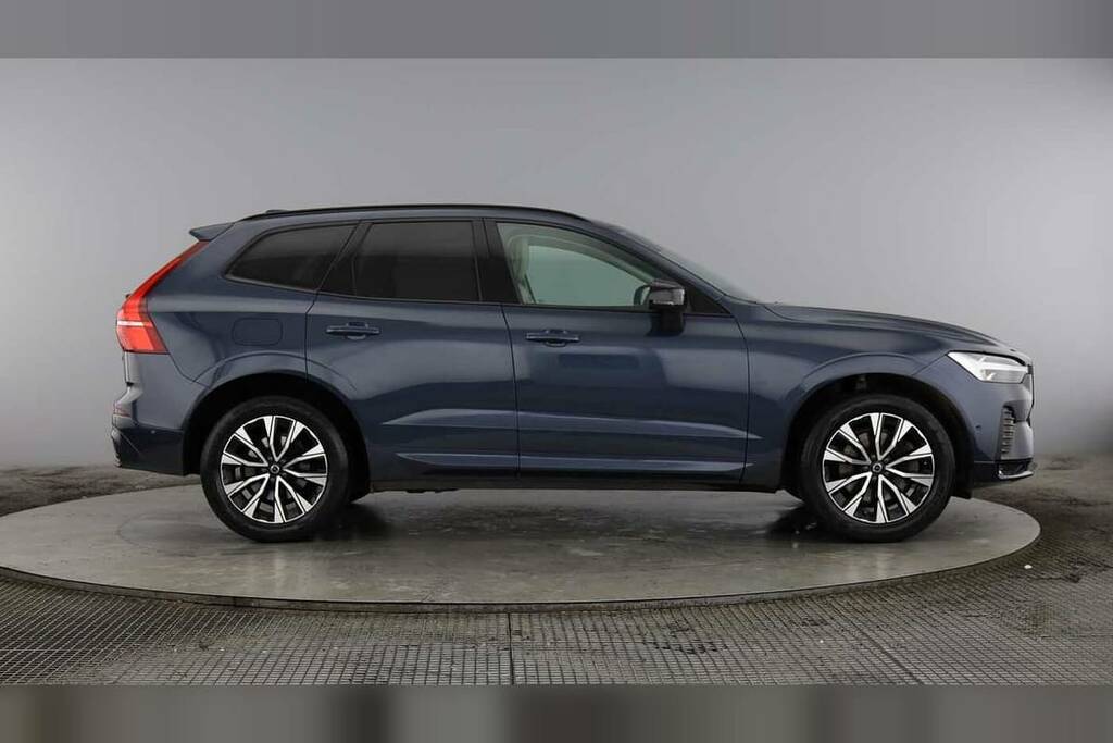 Volvo XC60 2.0 B5p Plus Dark Awd Geartronic Blue #3