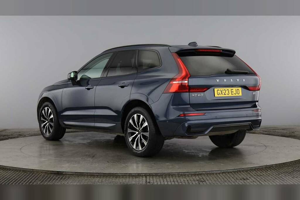Volvo XC60 2.0 B5p Plus Dark Awd Geartronic Blue #2