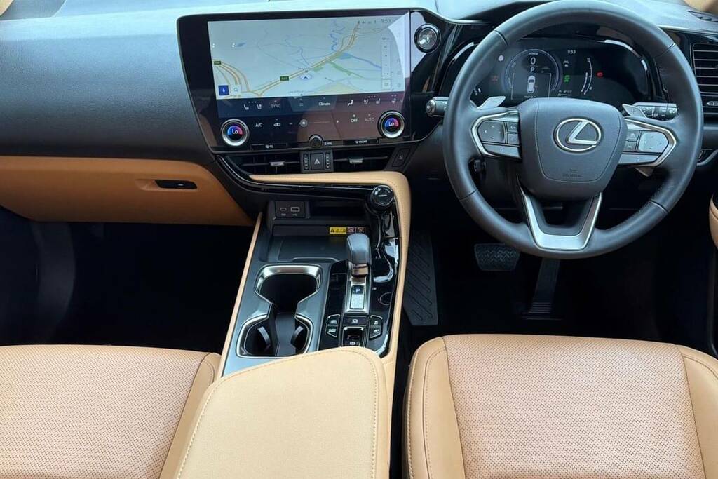 Lexus NX 450H 2.5 E-cvt Premium Pack Green #6