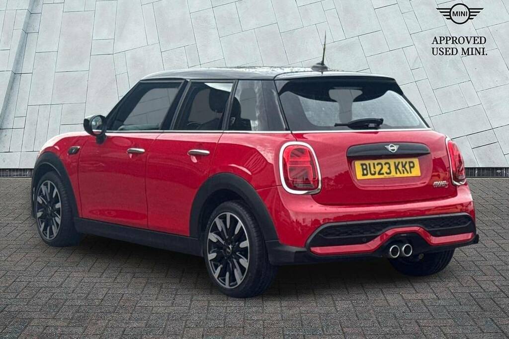 Mini Hatch 5-Door Cooper S Exclusive BU23KKP Red #2