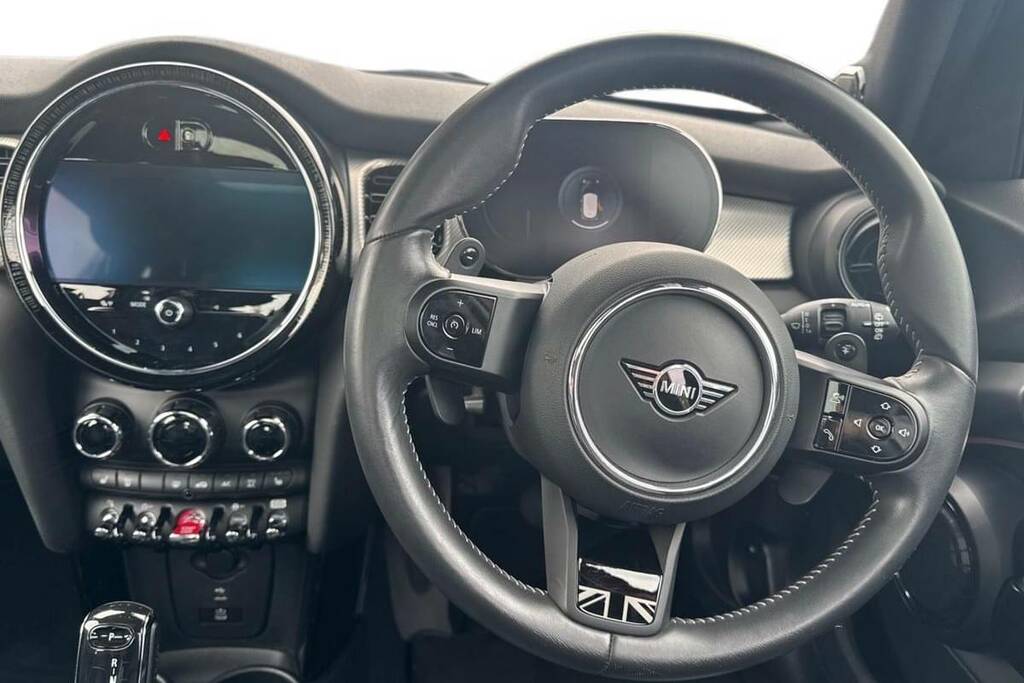 Mini Hatch 5-Door Cooper S Exclusive BU23KKP Red #5
