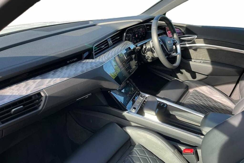 Audi E-tron 300Kw 55 Quattro 95Kwh Vorsprung White #2