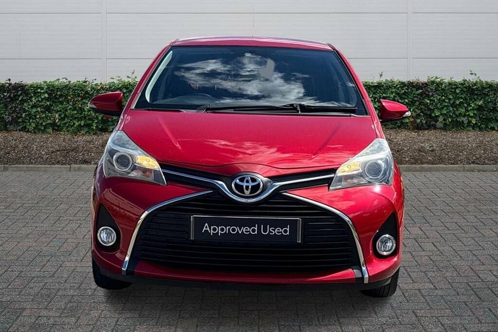 Toyota Yaris 1.33 Vvt-i Icon Red #2