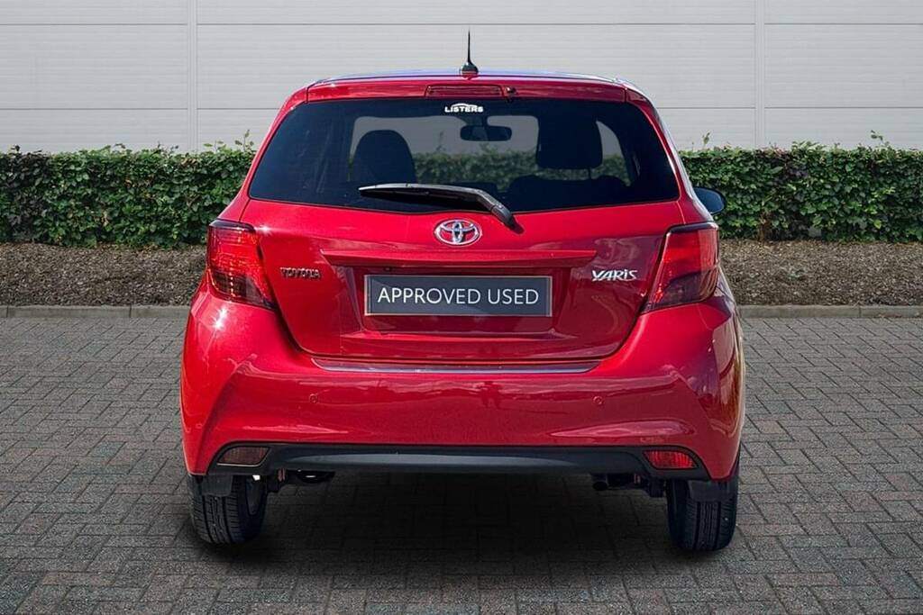 Toyota Yaris 1.33 Vvt-i Icon Red #6