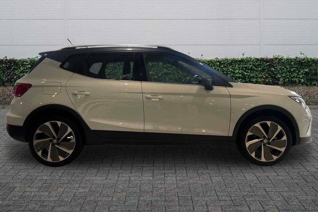 Seat Arona 1.0 Tsi 115 Fr Sport Dsg KY24XKW White #4