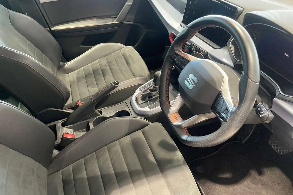 Seat Arona 1.0 Tsi 115 Fr Sport Dsg White #4