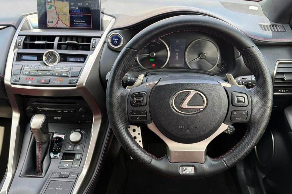 Lexus NX 300H 2.5 Premier Cvt Red #7