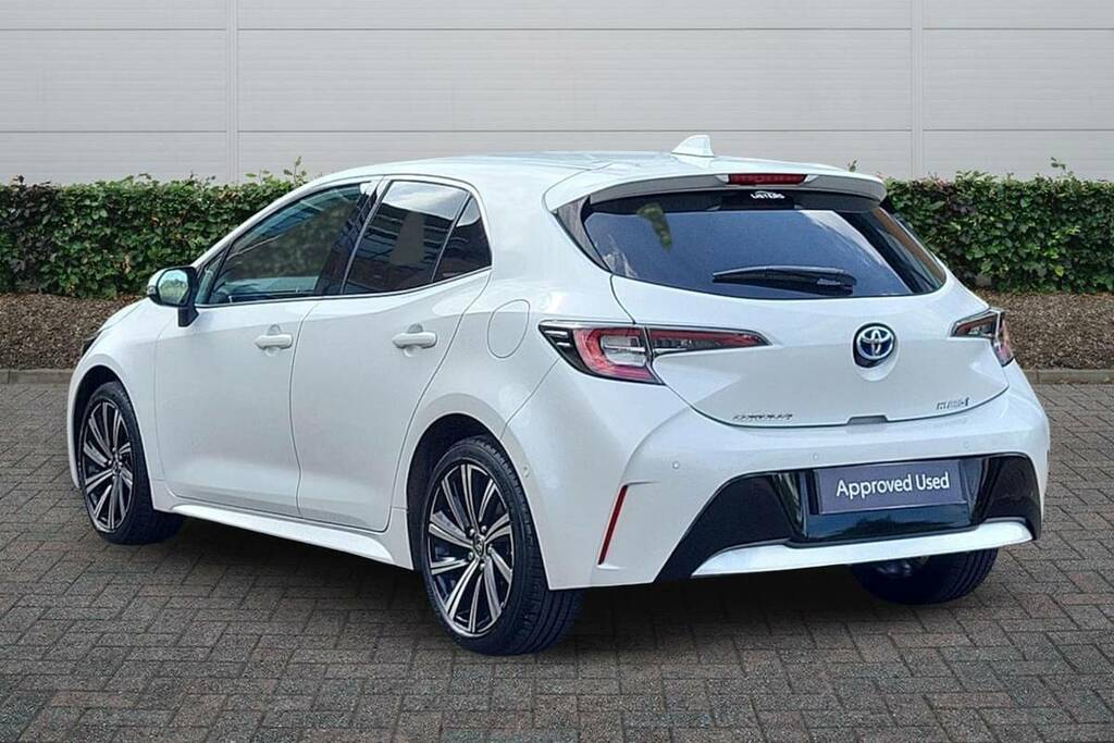 Toyota Corolla 1.8 Vvt-i Hybrid Design Cvt BT23NTJ White #2