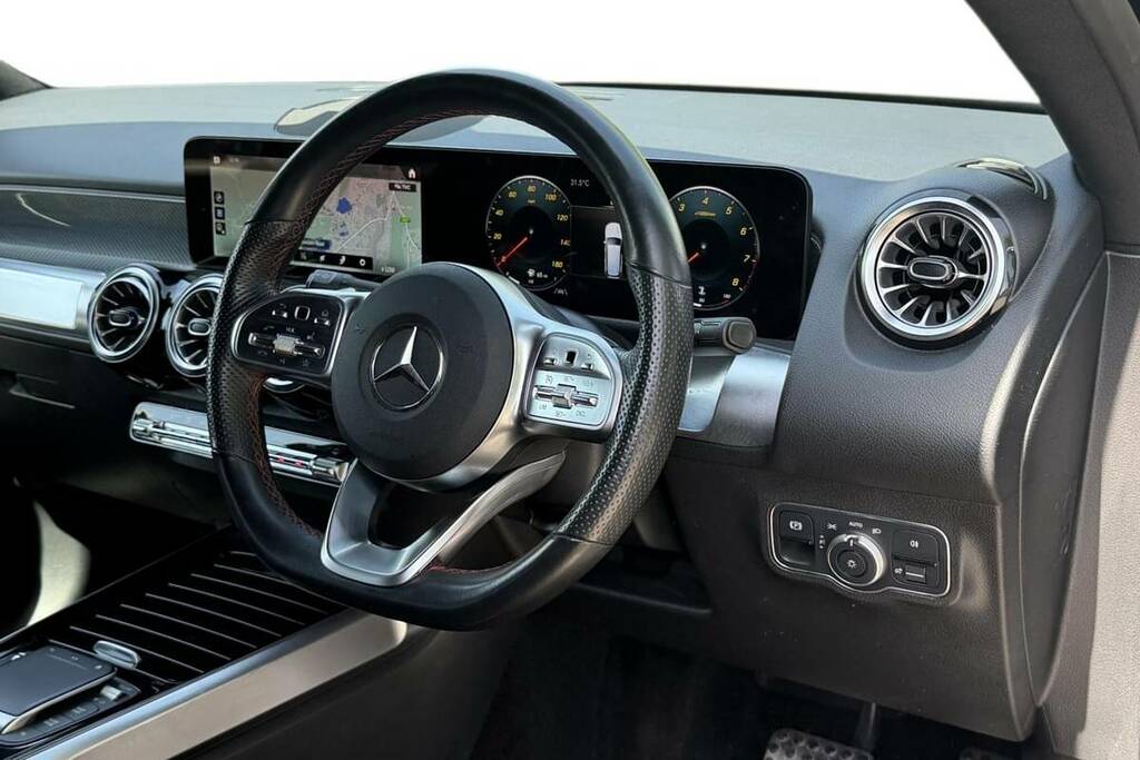 Mercedes-Benz GLB Class 200 Amg Line Premium 7G-tronic KW72FOU Black #4