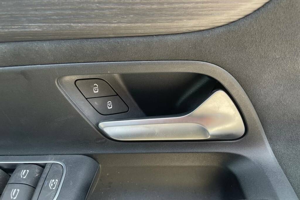 Mercedes-Benz EQB 250 140Kw Amg Line Premium 70.5Kwh Black #5