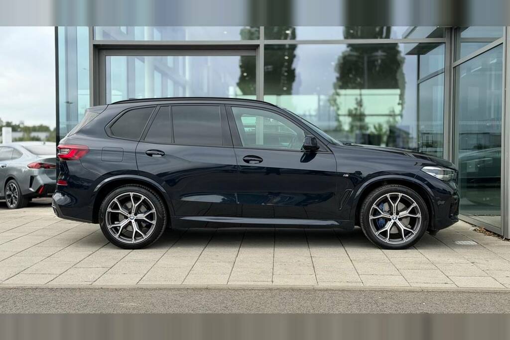 BMW X5 Xdrive30d Mht M Sport KP22DVX Black #3