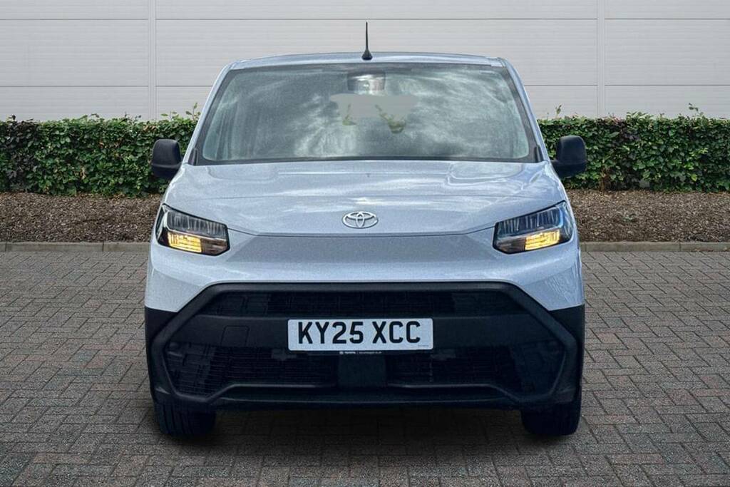 Toyota Proace City 100Kw Icon L2 50Kwh White #3