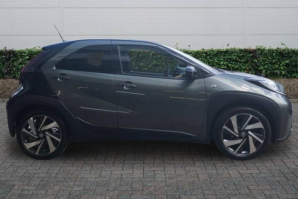 Toyota Aygo X 1.0 Vvt-i Exclusive Green #5