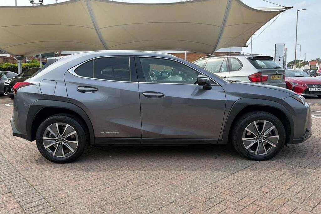 Lexus UX 250H Takumi Silver #22