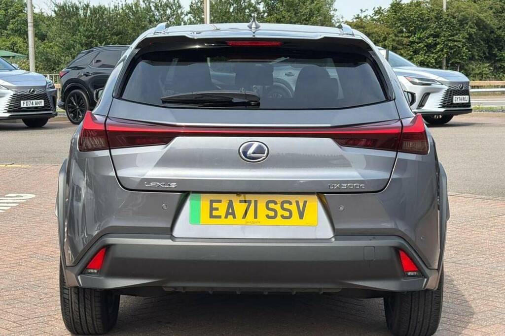 Lexus UX 250H Takumi Silver #25