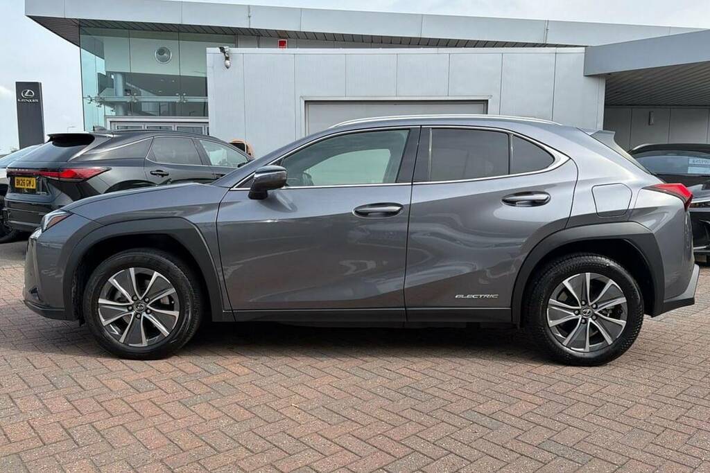 Lexus UX 250H Takumi Silver #23
