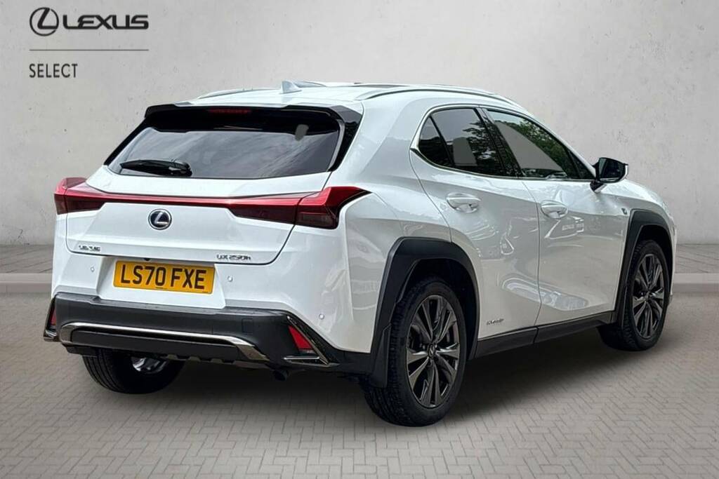 Lexus UX 250H 2.0 F-sport Cvt Prem Techsafety White #2