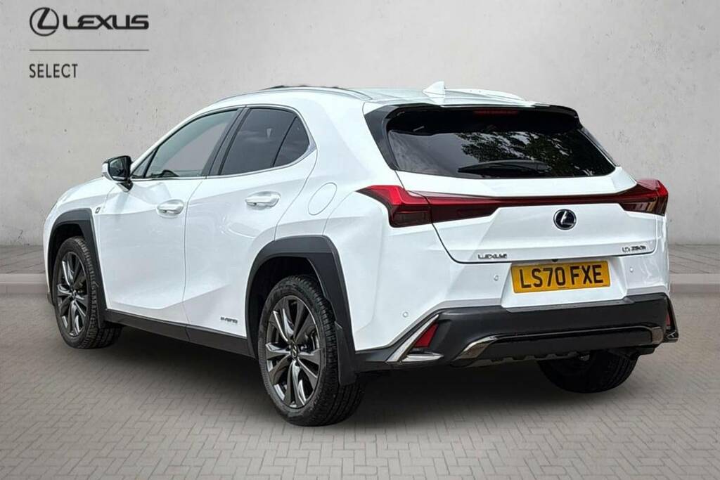 Lexus UX 250H 2.0 F-sport Cvt Prem Techsafety White #4