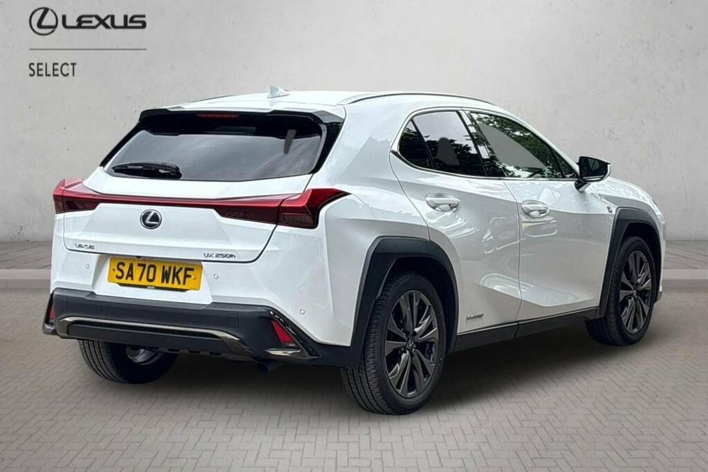 Lexus UX 250H 2.0 F-sport Cvt Takumi Pack White #2