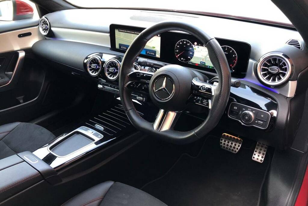 Mercedes-Benz A Class A180 Amg Line Executive NK23XVB Red #4