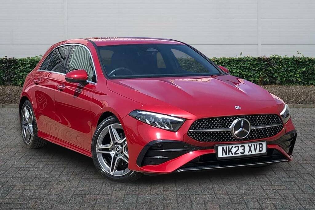 Mercedes-Benz A Class A180 Amg Line Executive Red