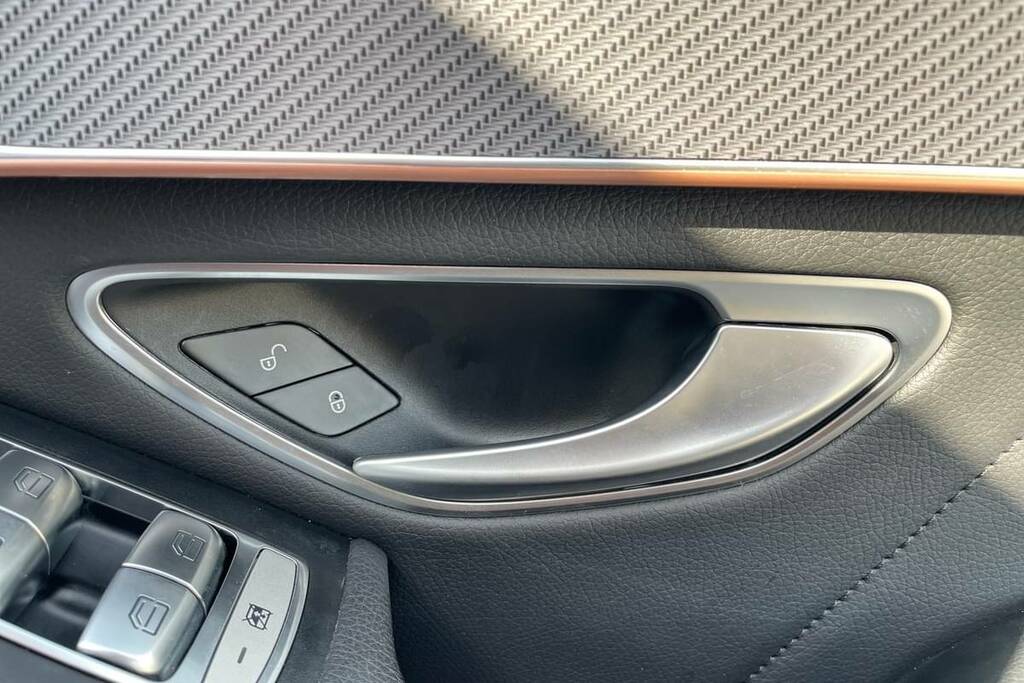 Mercedes-Benz EQC 400 300Kw Amg Line Edition 80Kwh KT73YHW Red #5