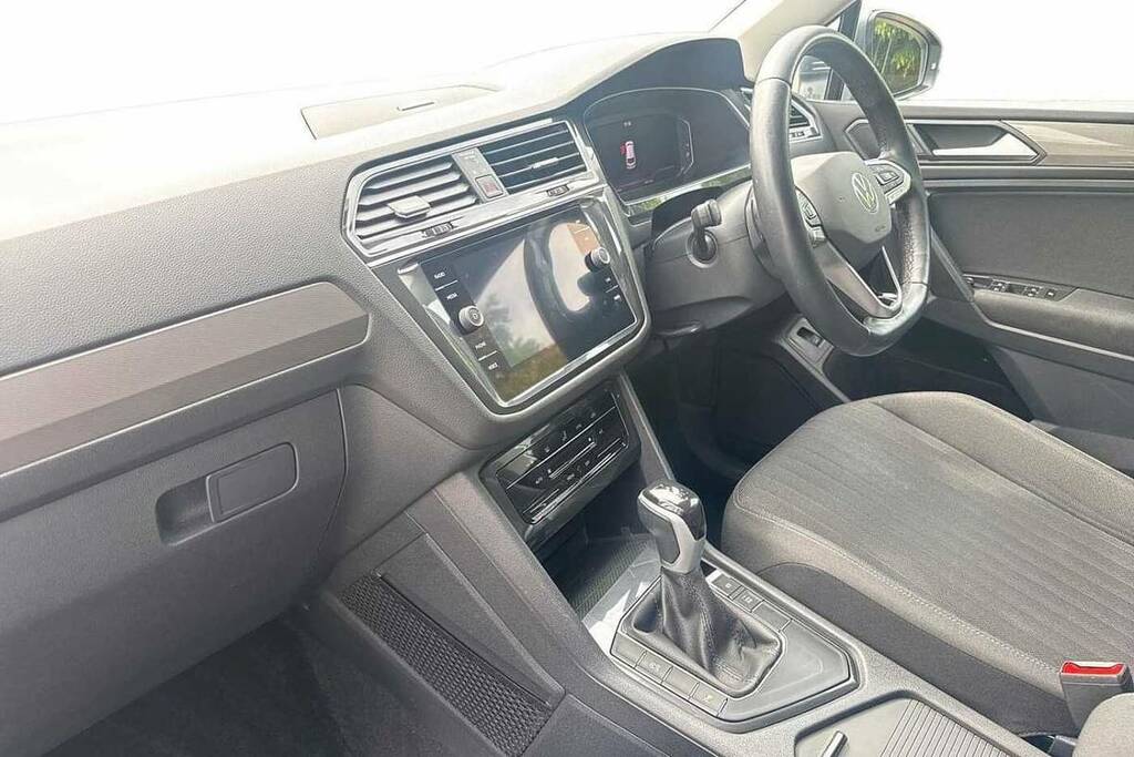 Volkswagen Tiguan Allspace 2.0 Tdi Life Dsg VU73NJF Grey #2