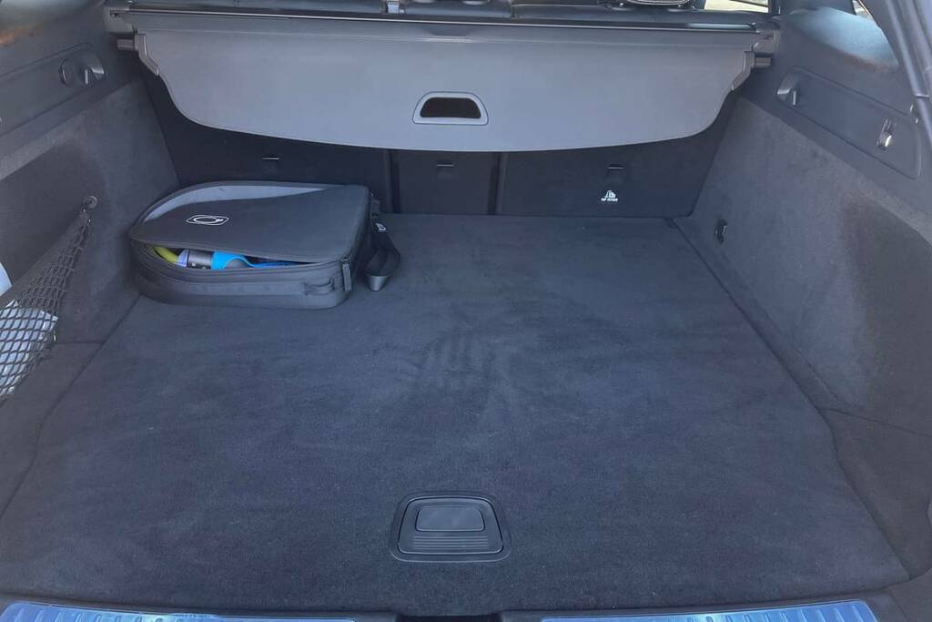 Mercedes-Benz EQC 400 300Kw Amg Line Premium 80Kwh KM73BVJ Grey #2