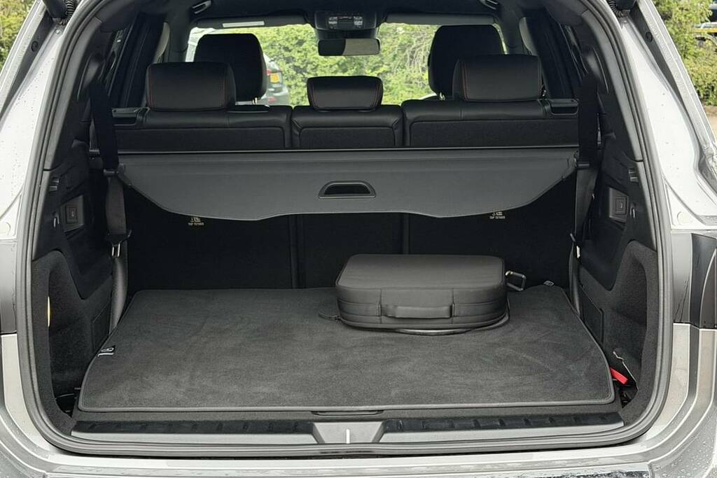 Mercedes-Benz EQB 250 140Kw Amg Line Executive 70.5Kwh Grey #2