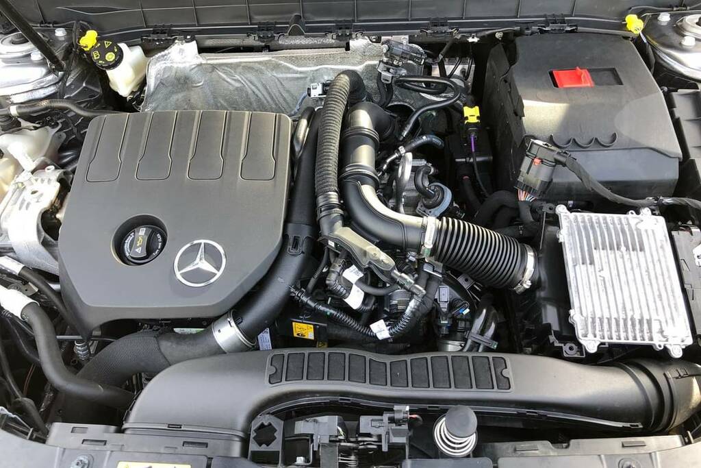 Mercedes-Benz GLB Class 200 Sport Executive 7G-tronic KN25ZCX Grey #5