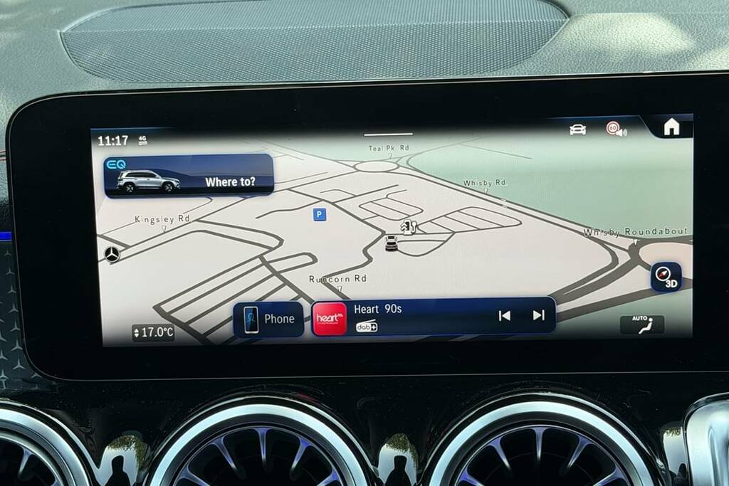 Mercedes-Benz EQB 250 140Kw Urban Edition 70.5Kwh K025VRZ White #3