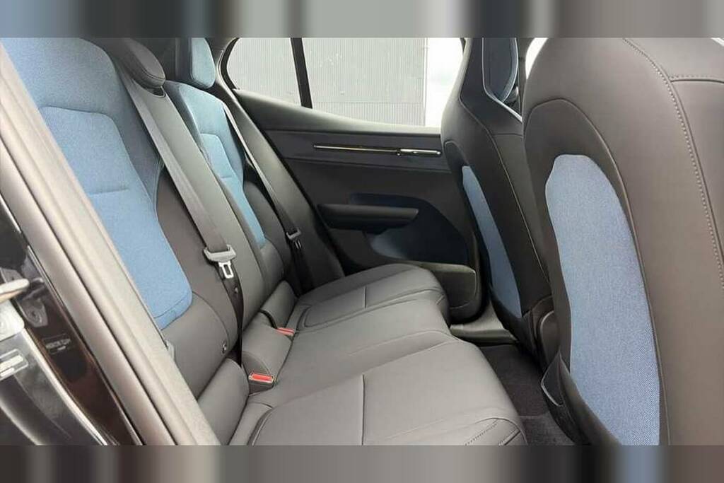 Volvo EX30 200Kw Sm Extended Range Plus 69Kwh Black #6