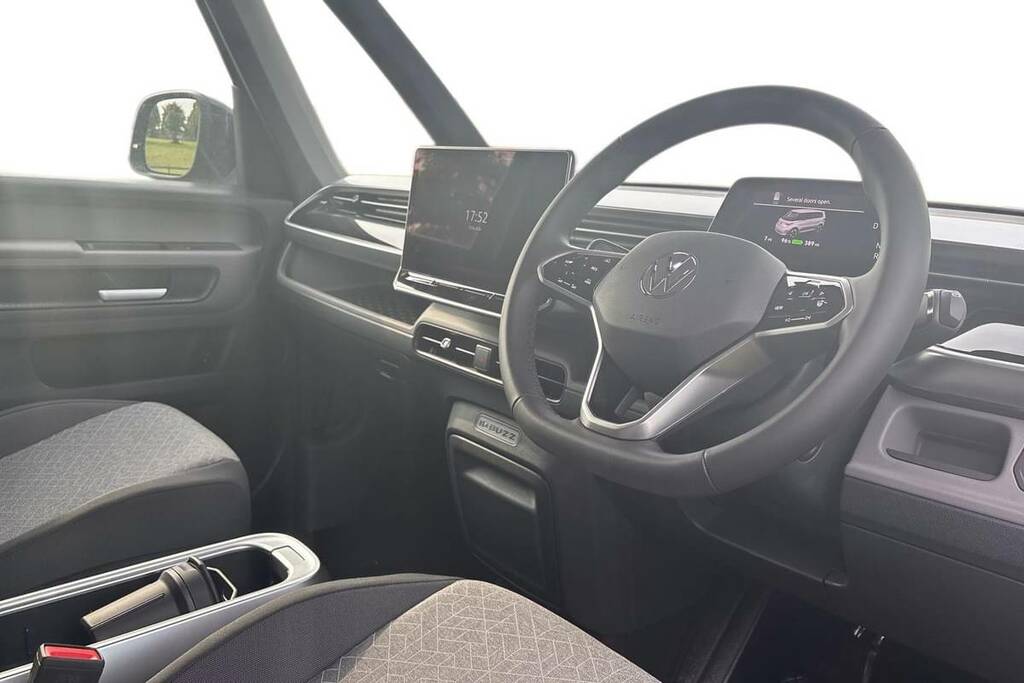 Volkswagen ID.Buzz 210Kw Life Pro 86Kwh Lwb 7 Seat Green #4