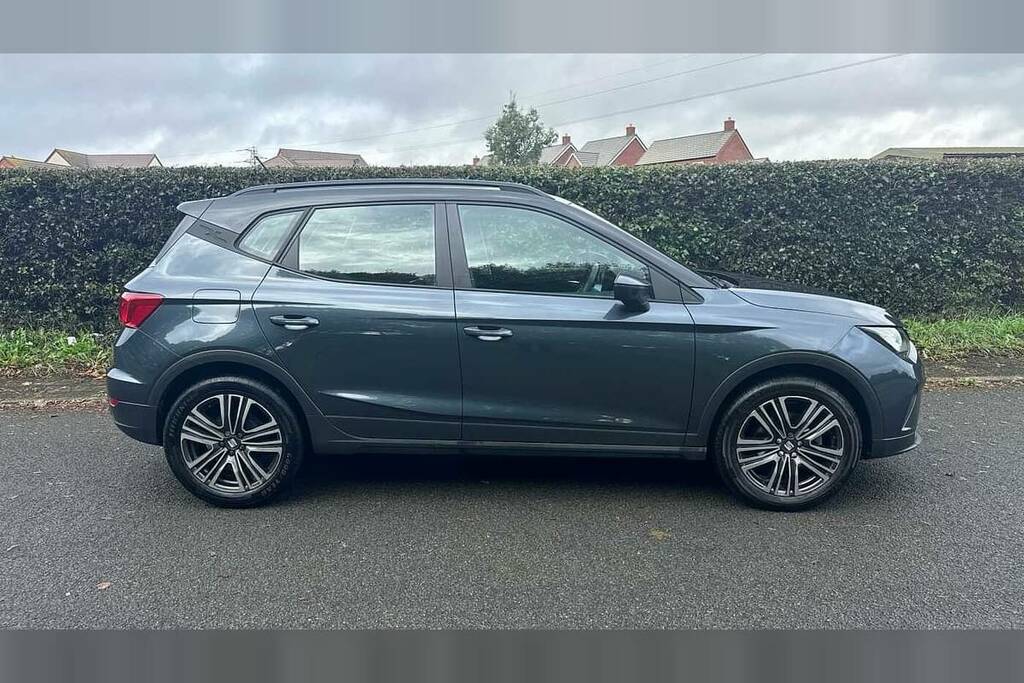 Seat Arona 1.0 Tsi Se Technology Grey #4