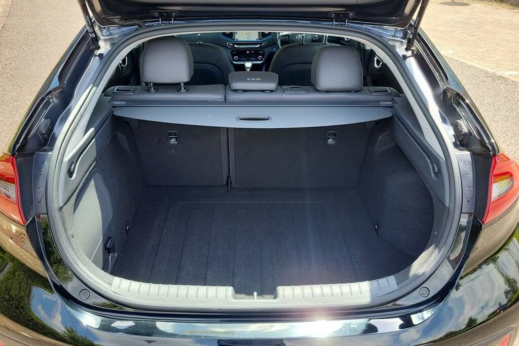 Hyundai Ioniq 1.6 Gdi Hybrid Premium Se Dct Black #2