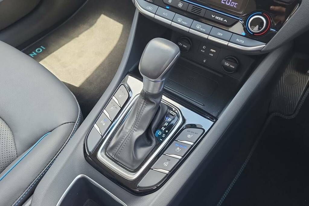 Hyundai Ioniq 1.6 Gdi Hybrid Premium Se Dct Black #5