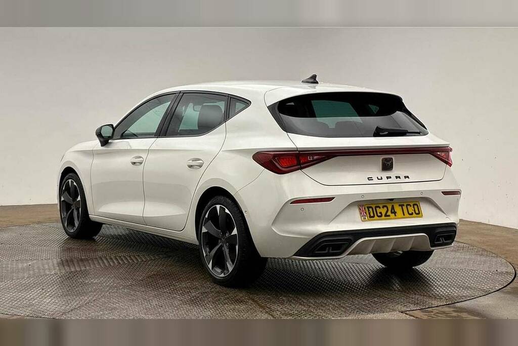 Cupra Leon 1.5 Etsi V1 Dsg White #3