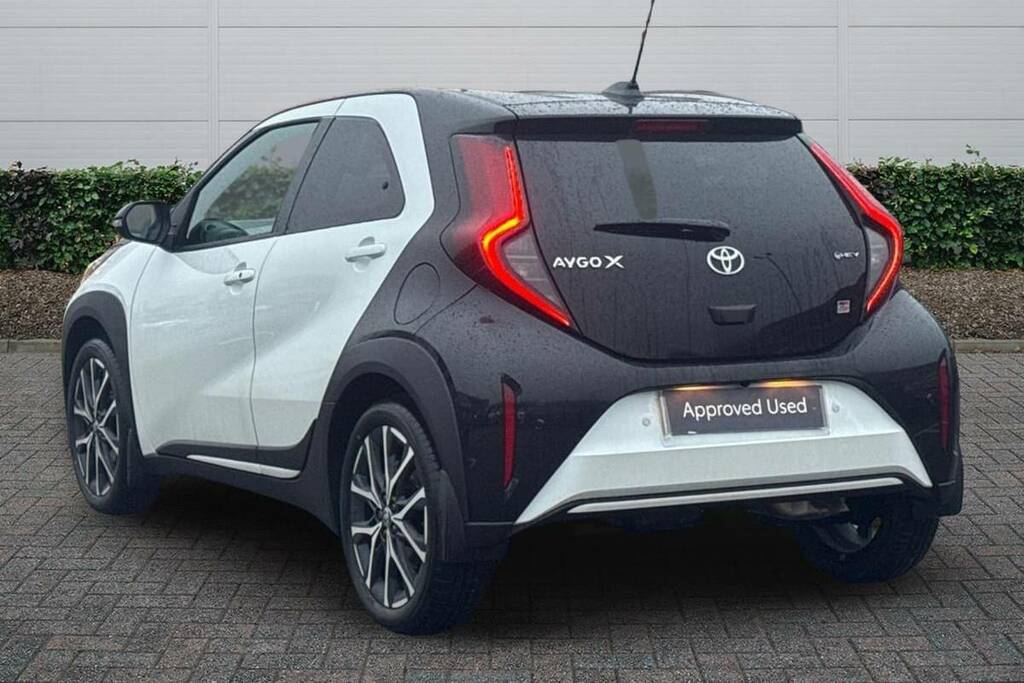 Toyota Aygo X 1.5 Hybrid Gr Sport Cvt  #2