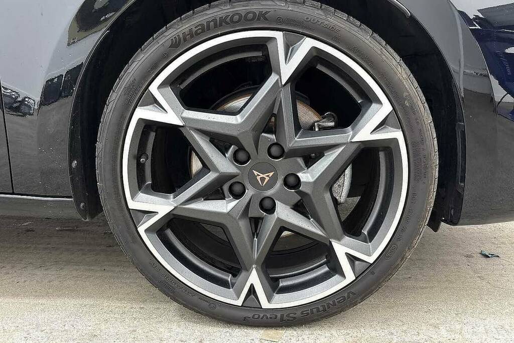 Cupra Leon 1.5 Etsi 150 V2 Dsg Black #5