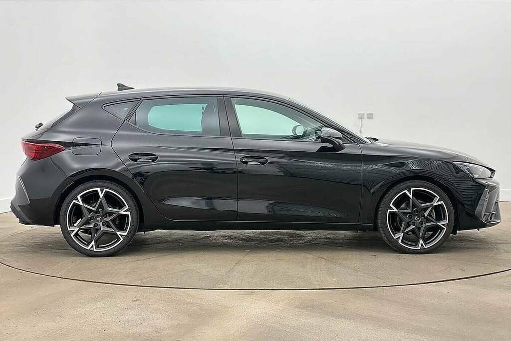 Cupra Leon 1.5 Etsi 150 V2 Dsg Black #4