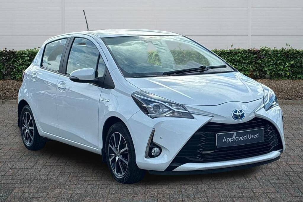 Toyota Yaris 1.5 Hybrid Icon Tech Cvt White #3