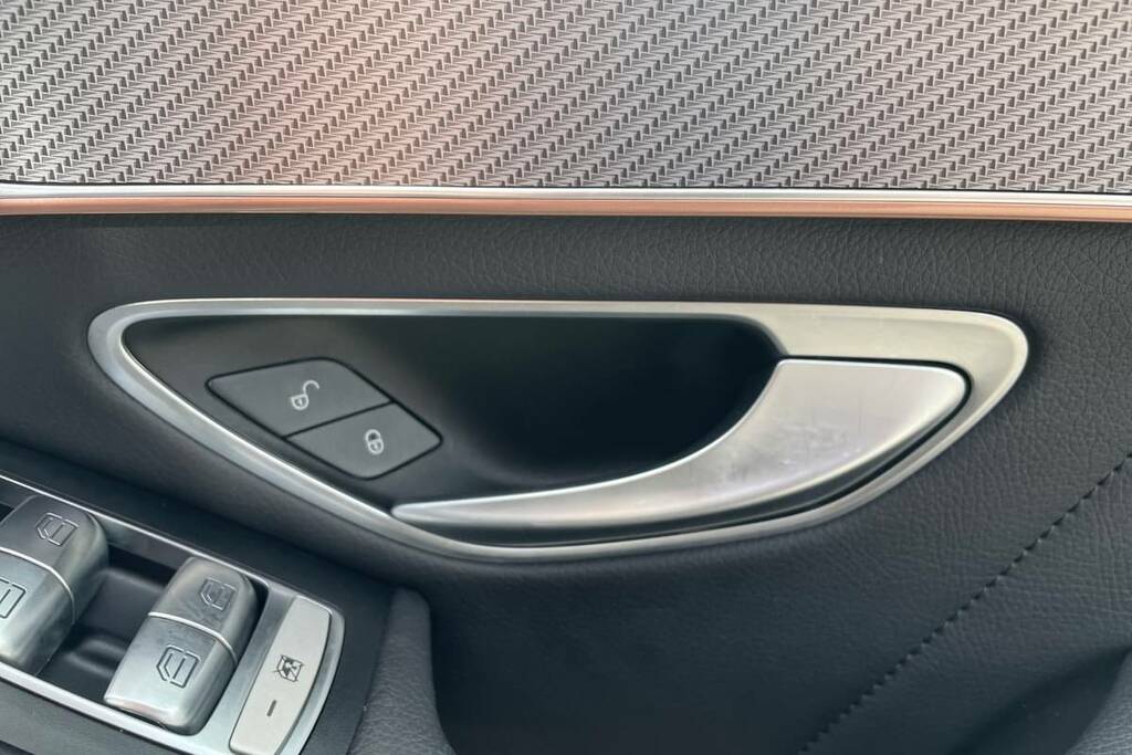 Mercedes-Benz EQC 400 300Kw Amg Line Edition 80Kwh Black #6