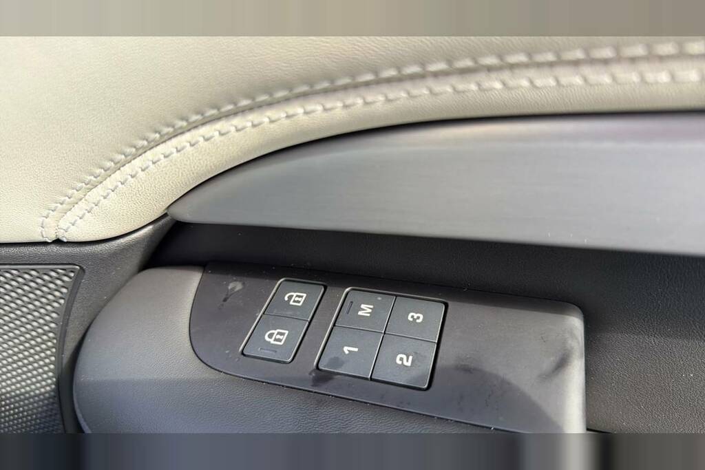 Land Rover Discovery Commercial Dynamic Hse Black #25