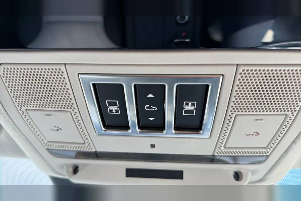 Land Rover Discovery Commercial Dynamic Hse Black #23
