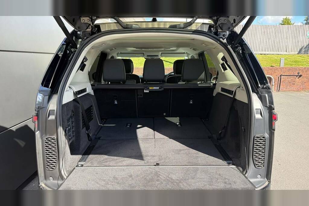 Land Rover Discovery Commercial Dynamic Hse Black #10