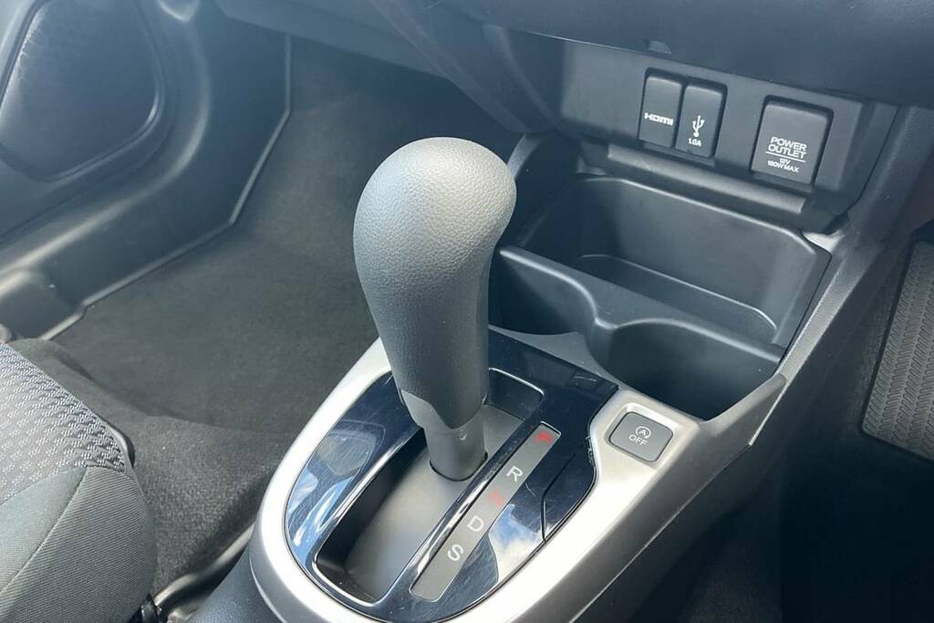 Honda Jazz 1.3 I-vtec Ex Navi 101 Bhp Grey #10