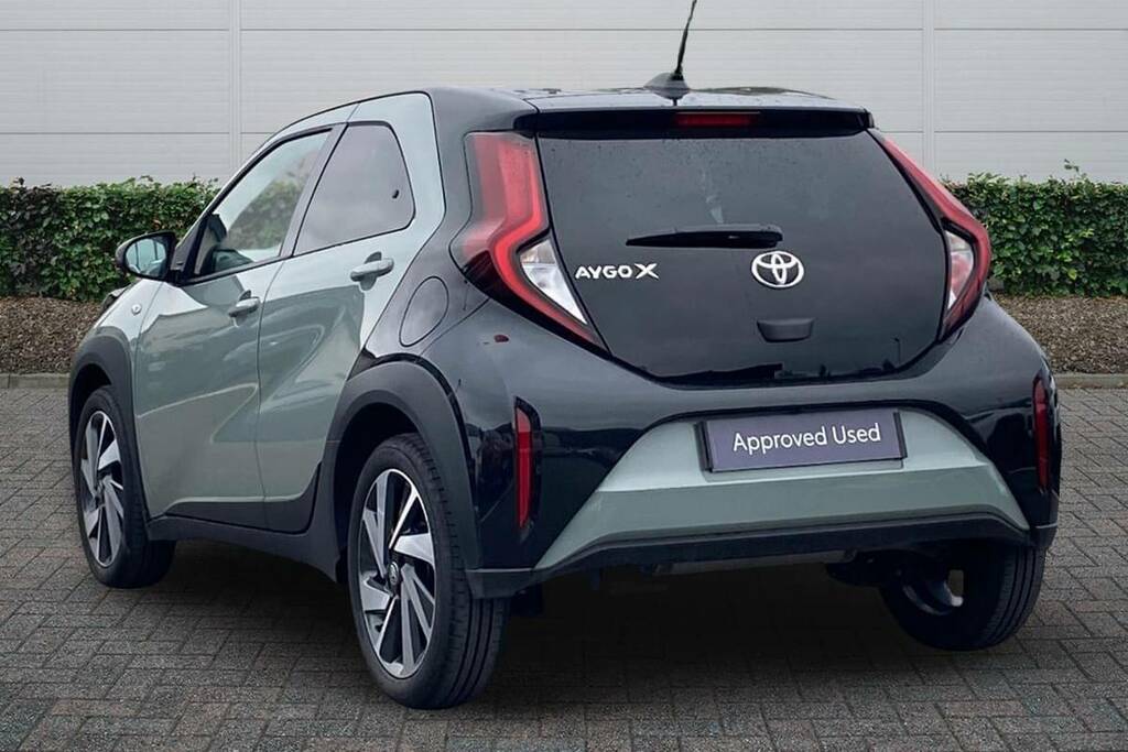 Toyota Aygo X 1.0 Vvt-i Edge WN75RTZ  #2