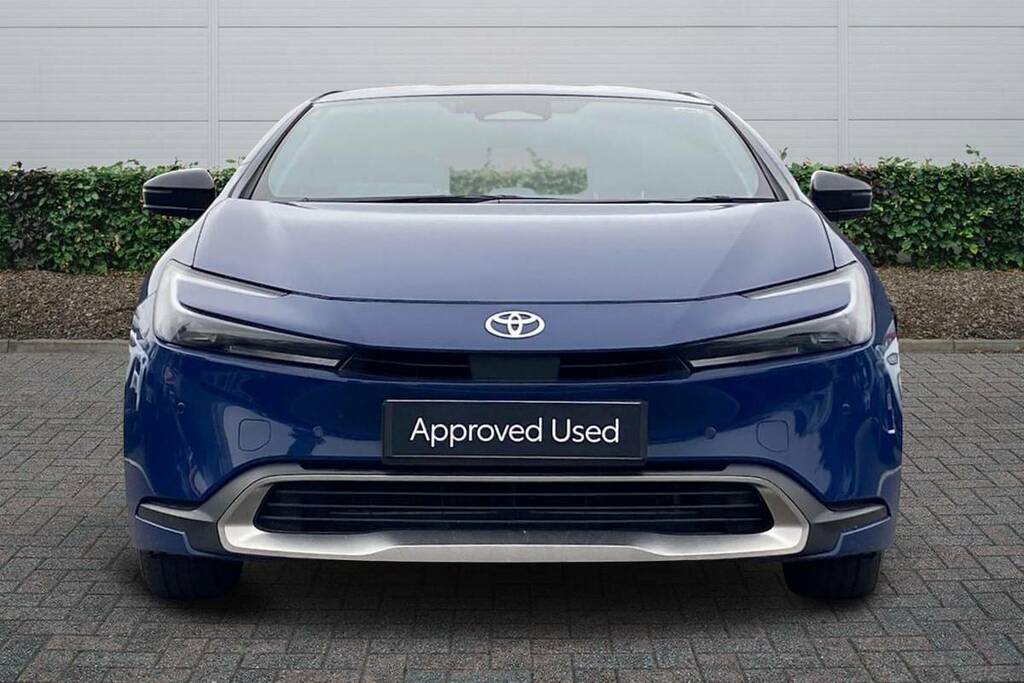 Toyota Prius 2.0 Phev Design Cvt  #3