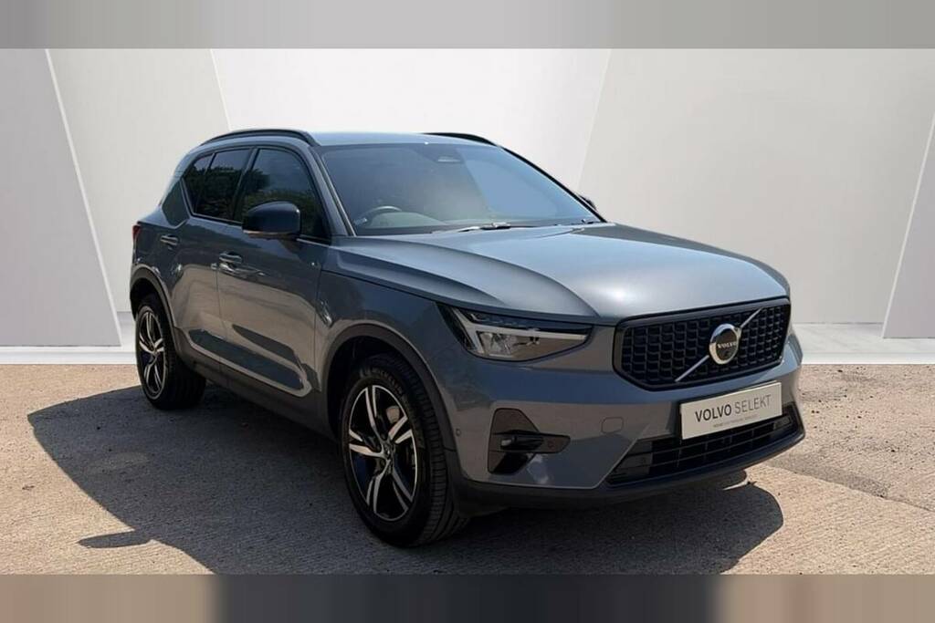 Volvo XC40 2.0 B3p Plus Dark Grey