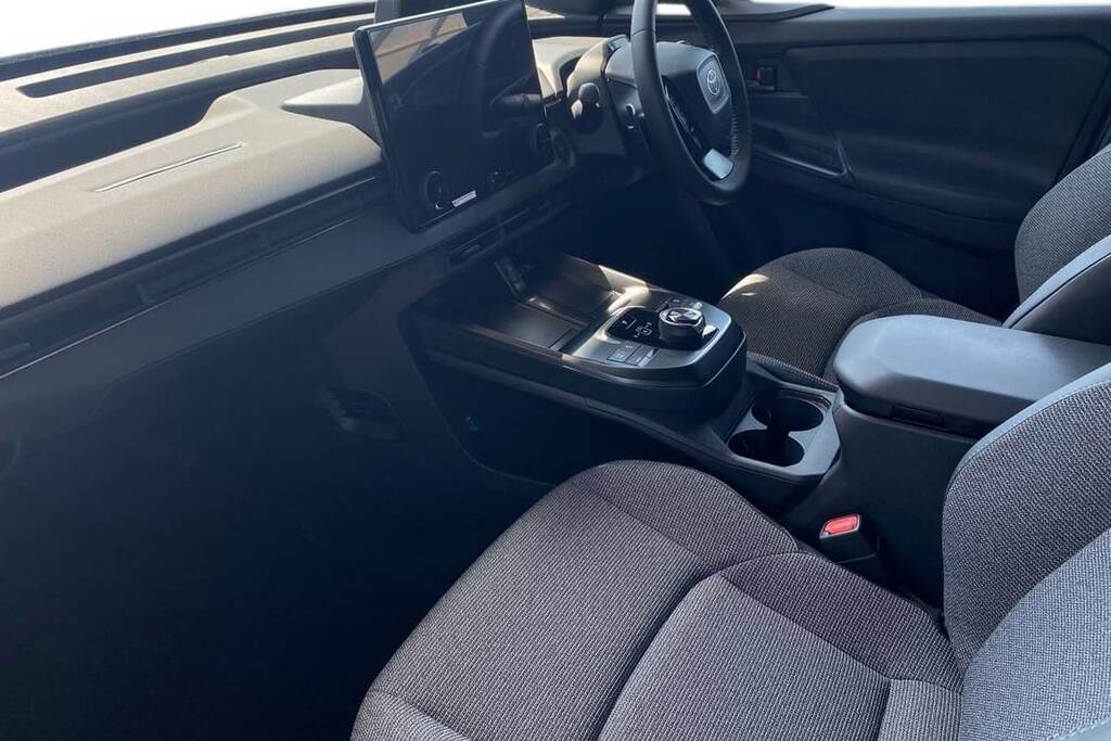 Toyota bZ4X 165Kw Design 73Kwh Blue #6